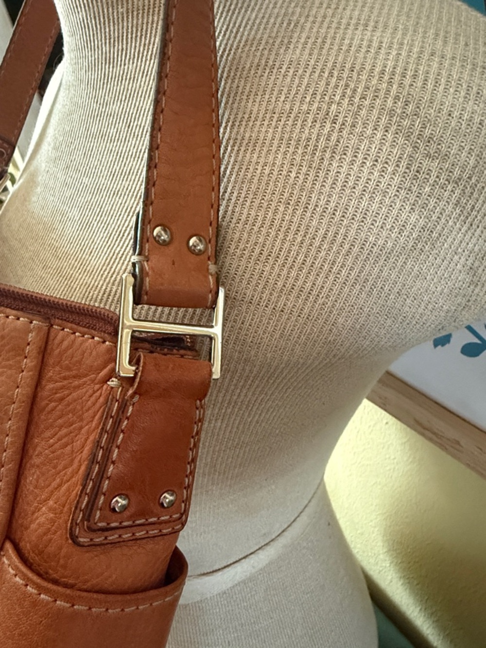 Fossil Tan Leather Shoulder Bag - Women's Carryall - Picture 3 of 6